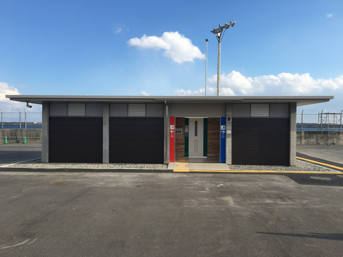 高知新港の公衆トイレが完成しました。